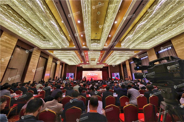 英思特获得实用新型专利授权:“一种磁铁上料装置”